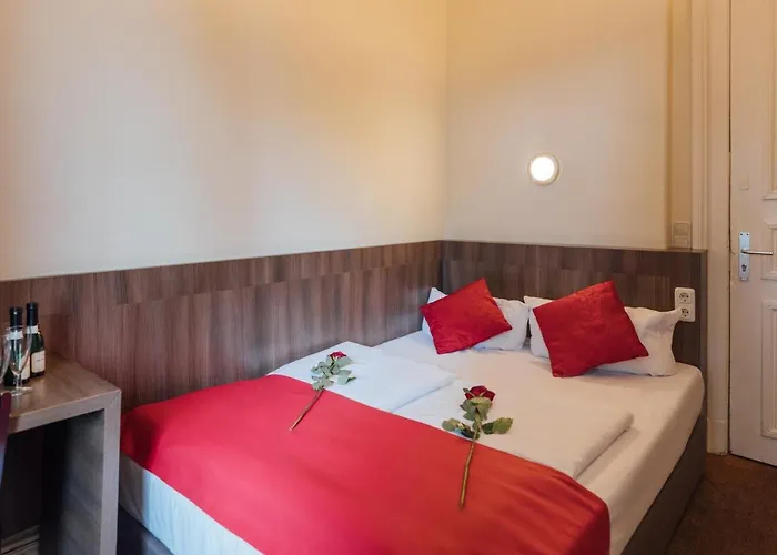 Koenigshof Hotel 3*
